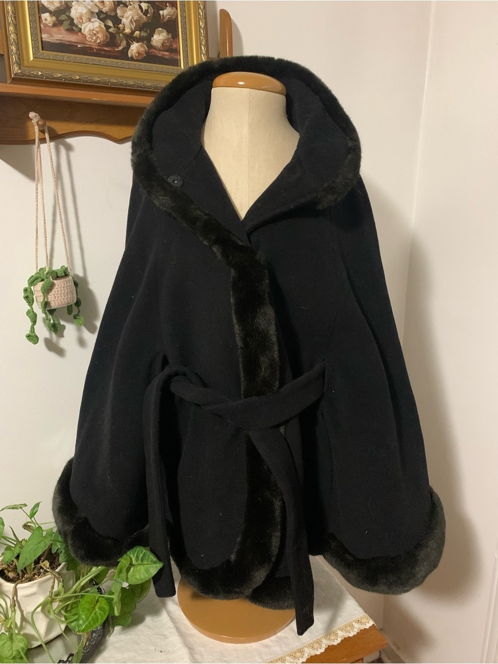 ELLEN TRACY Faux Fur Trimmed Wool Blend Cape Coat - Picture 6 of 16